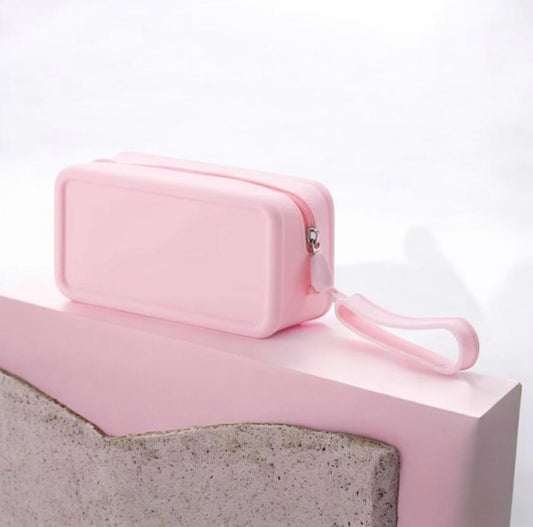 👛GLOSSY DRIP & KISS TRAVEL BAG