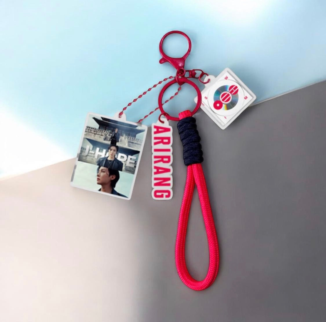 K-POP TOUR ACRYLIC KEYCHAIN