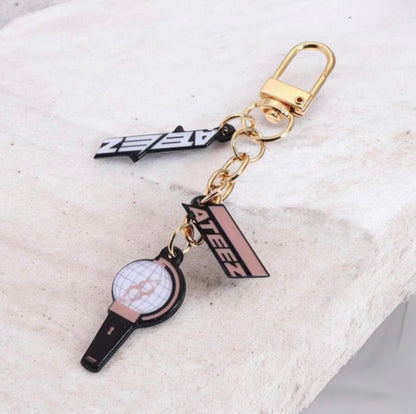 K-POP GROUPS KEYCHAIN