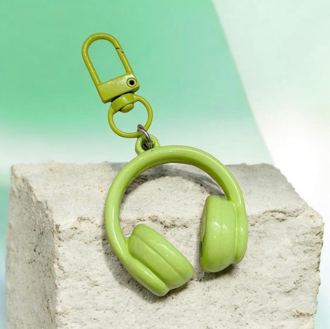3D HEADPHONE ACRYLIC KEYCHAIN