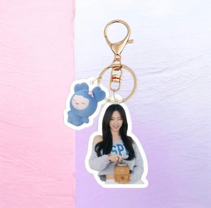 FAN CLUB STAR PERIPHERAL ACRYLIC KEYCHAIN
