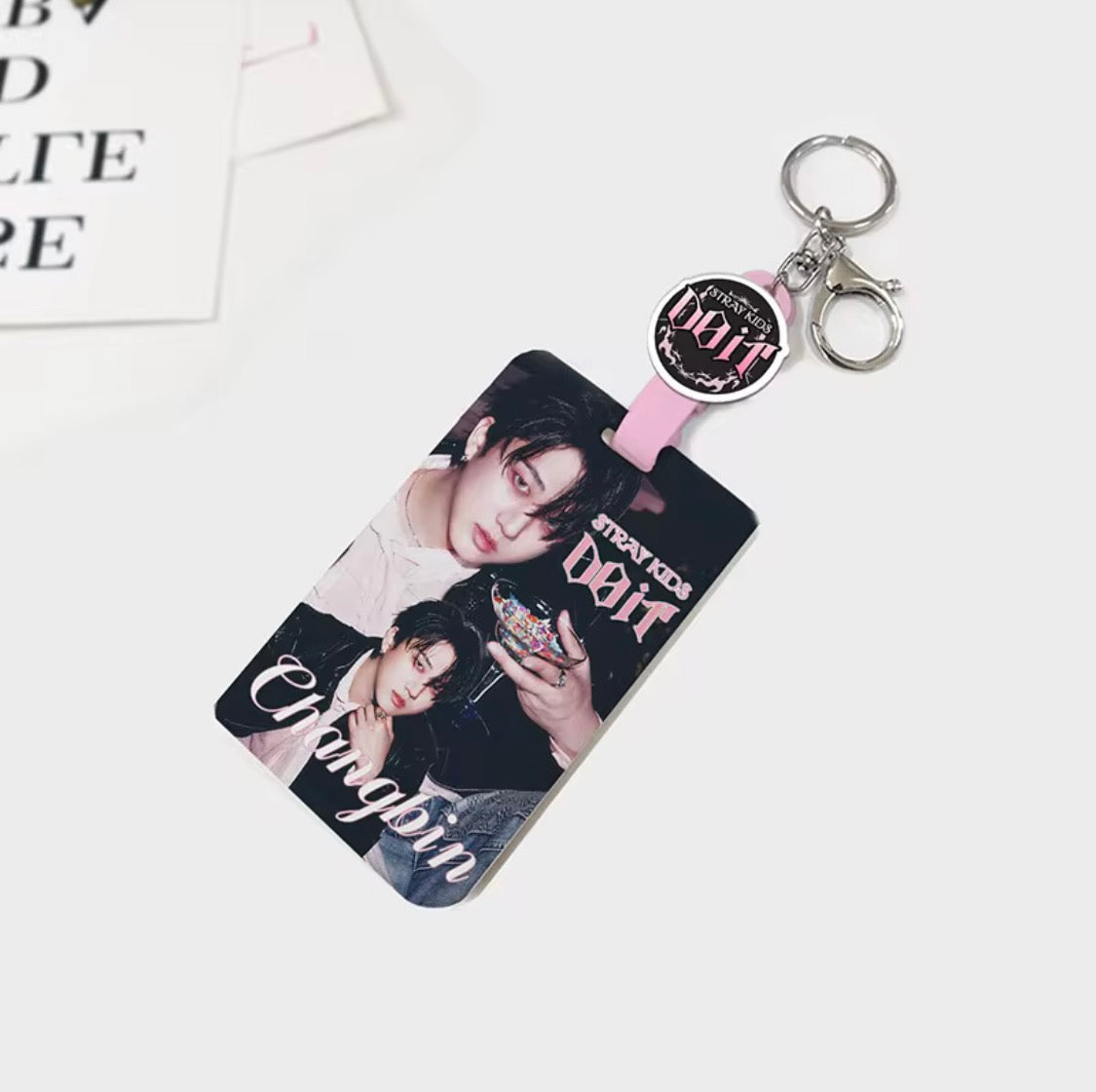 K-POP Stray Kids Acrylic Telescopic Buckle Card
Holder KEYCHAIN