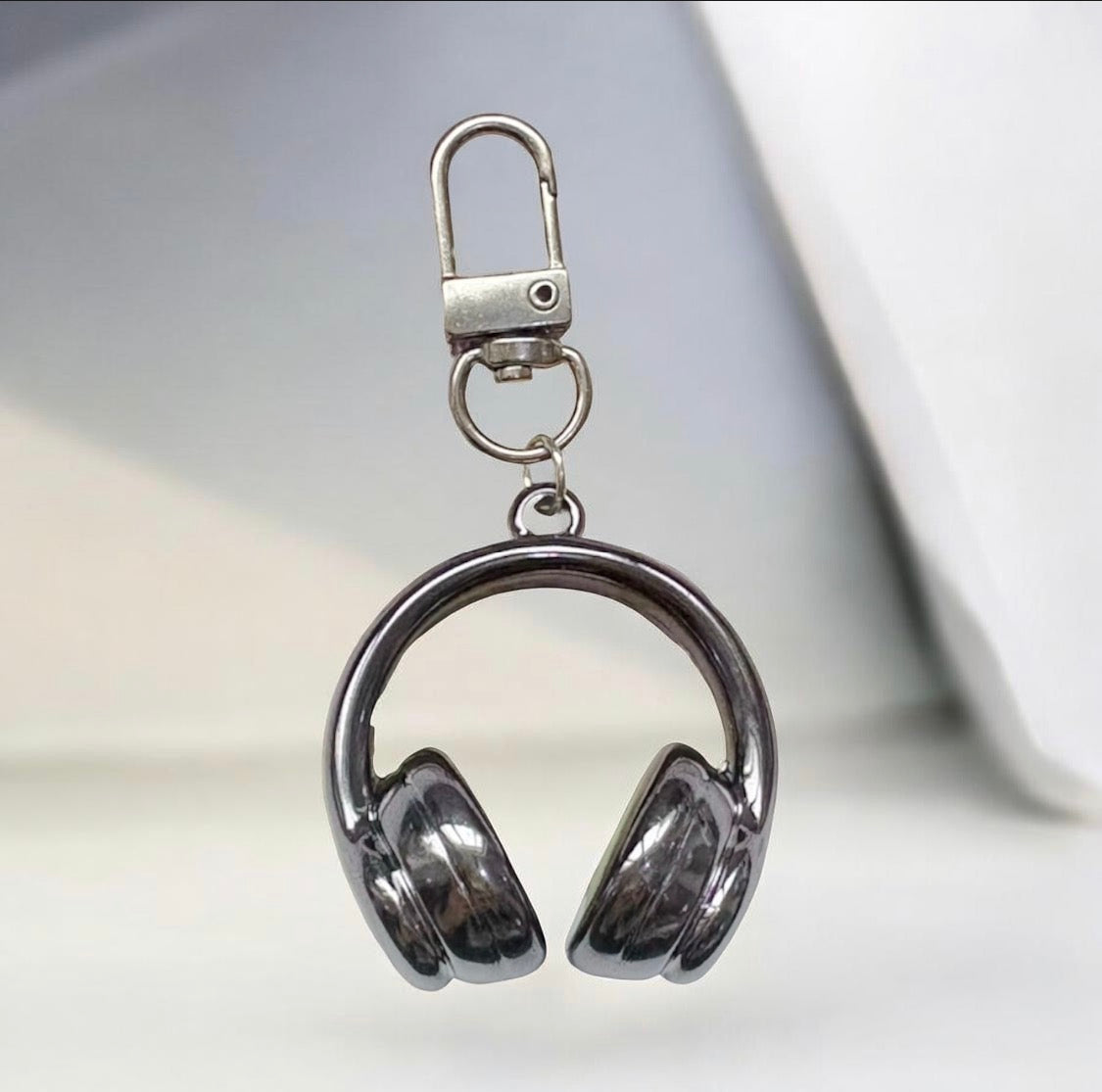 3D HEADPHONE ACRYLIC KEYCHAIN