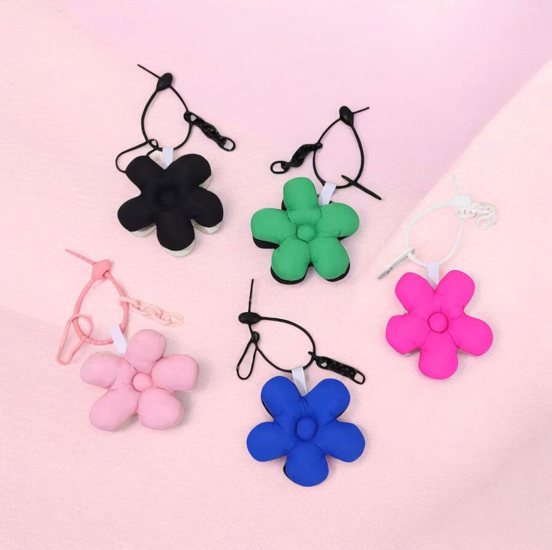 PUFFY FLOWER KEYCHAIN