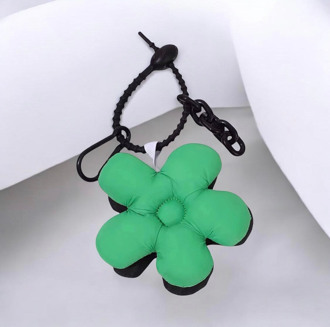 PUFFY FLOWER KEYCHAIN