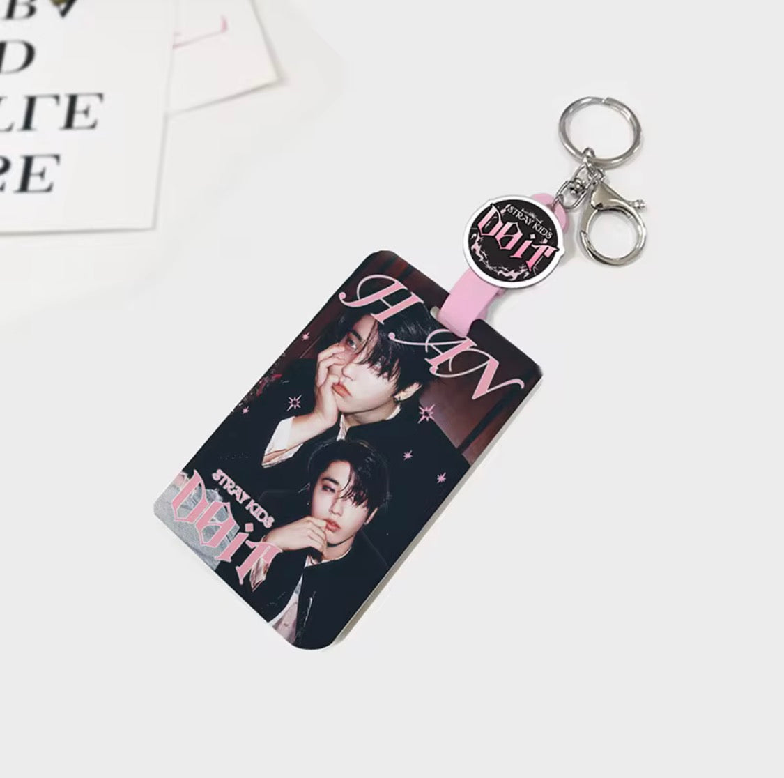 K-POP Stray Kids Acrylic Telescopic Buckle Card
Holder KEYCHAIN