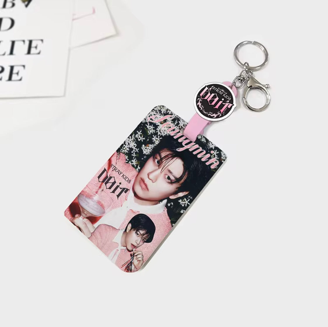 K-POP Stray Kids Acrylic Telescopic Buckle Card
Holder KEYCHAIN