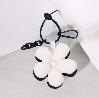 PUFFY FLOWER KEYCHAIN