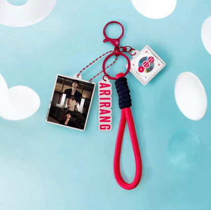 K-POP TOUR ACRYLIC KEYCHAIN