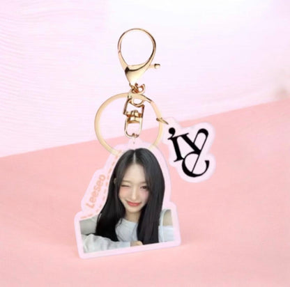 K-POP IVE ACRYLIC KEYCHAIN