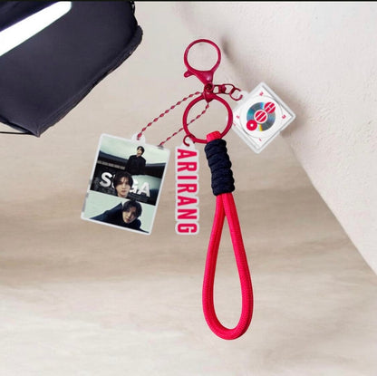K-POP TOUR ACRYLIC KEYCHAIN