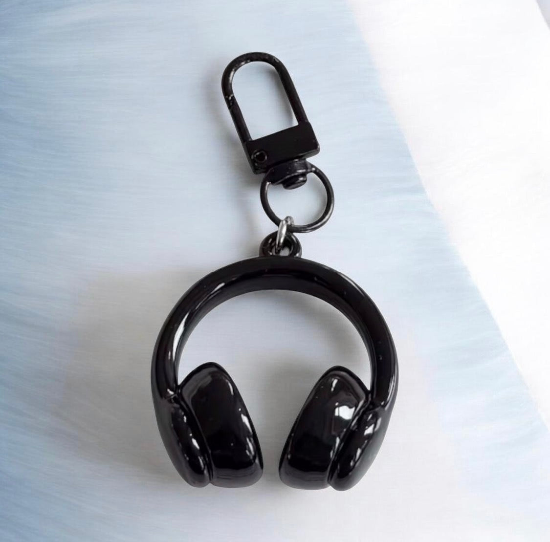 3D HEADPHONE ACRYLIC KEYCHAIN