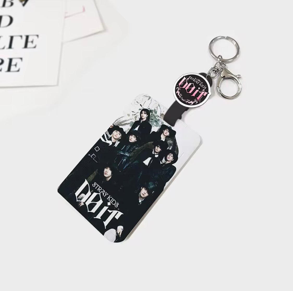 K-POP Stray Kids Acrylic Telescopic Buckle Card
Holder KEYCHAIN