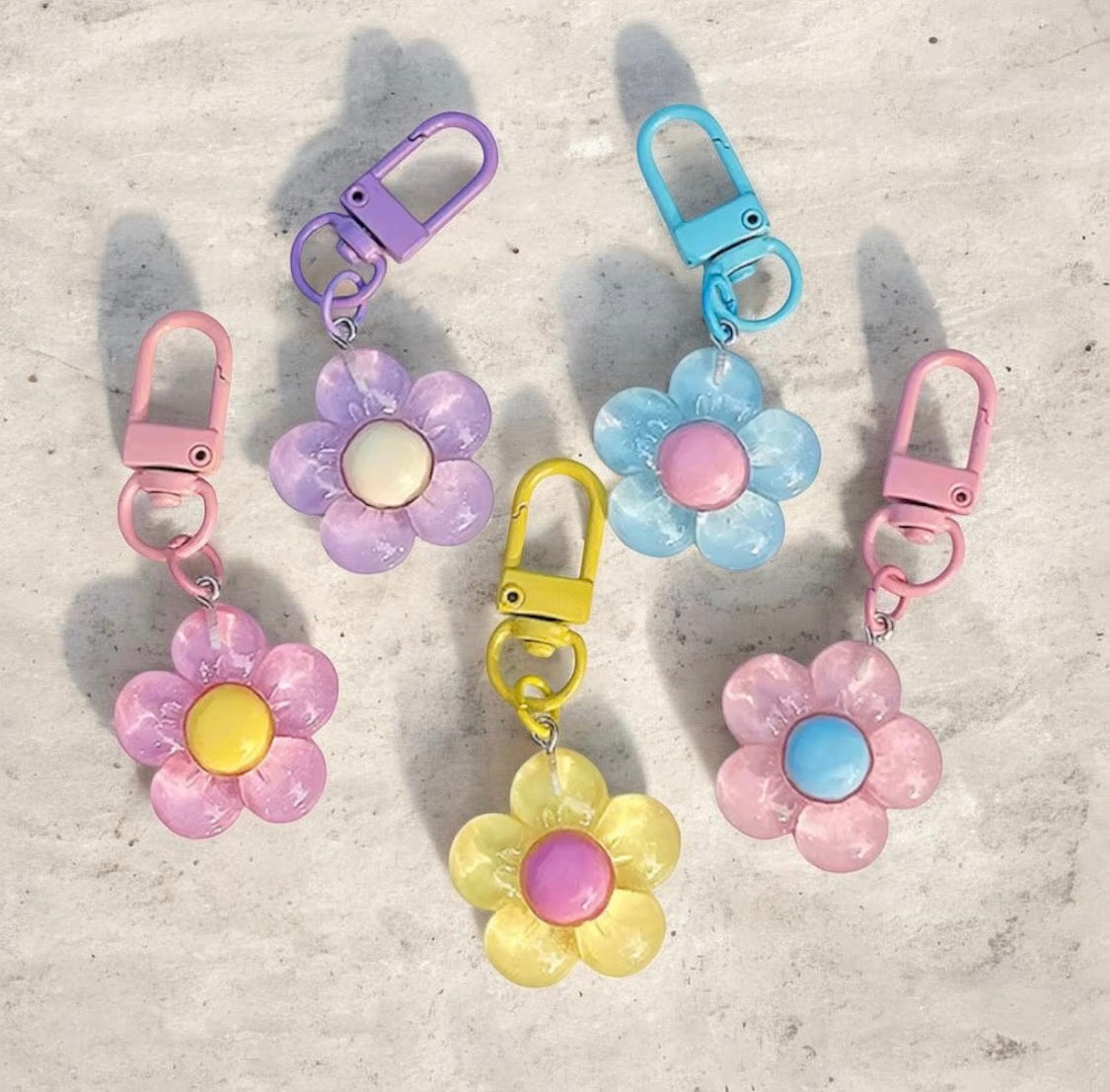 MINI FLOWER KEYCHAIN