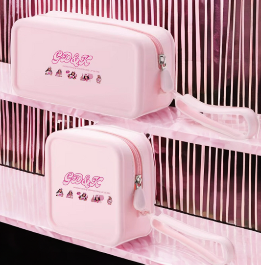 👛GLOSSY DRIP & KISS TRAVEL BAG